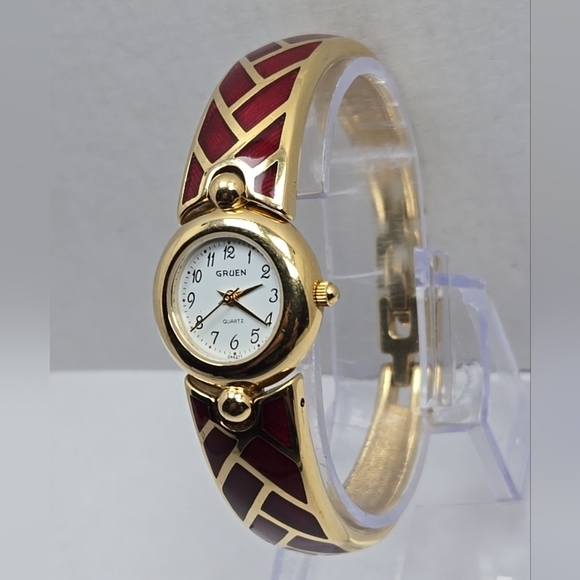 Womens Vintage Gruen Watch Gold Tone Red Enamel Bracelet Quartz New Battery Runs